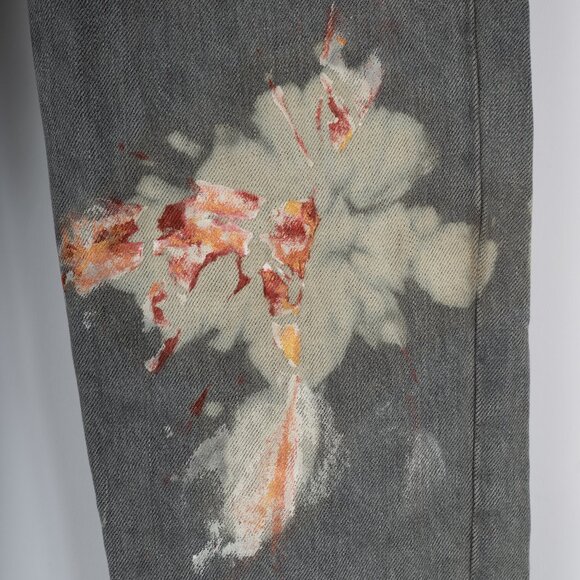 CUSTOM hand bleached, dyed and embroidered jeans - Picture 8 of 9